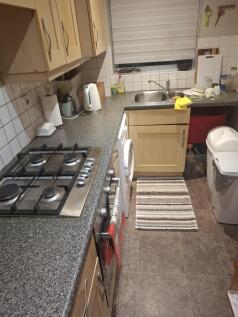 Cobham Close, Enfield photo 3