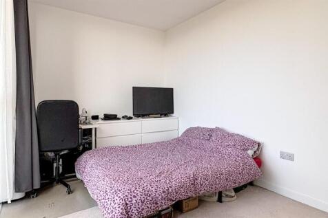 Mahindra Way, Beckton, E6 For Sale by Barrain Lond