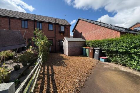 GARDEN &amp; PARKING