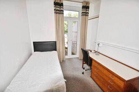 Priory Road photo 4