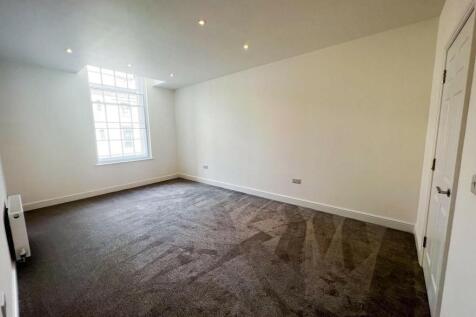 108293_P4838G3721...