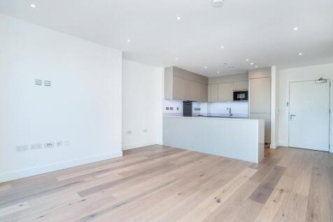 Royal Captain Court, Arniston Way, E14 photo 3