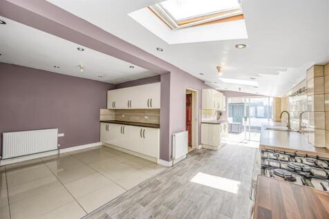 26 chesterfield Road-12.jpg