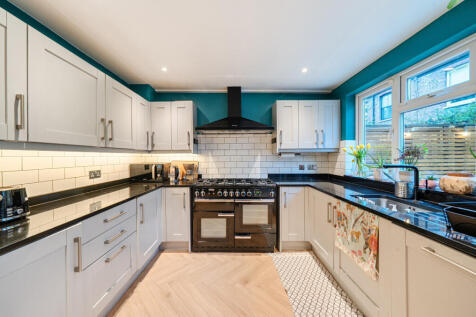 1394380-10-694407...