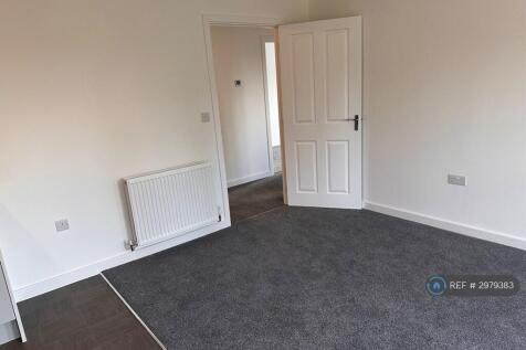 Sparrow Street, Rainham, RM13 photo 4