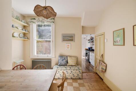 Trumpington Road, E7