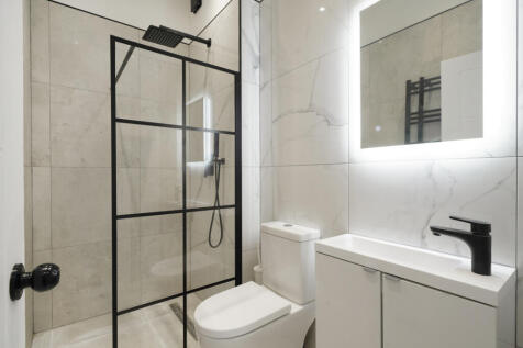 Stylish 2-Bed Loft Apartment Near Mortlake Statio