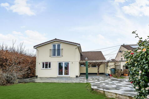 Callington, PL17 - property photo
