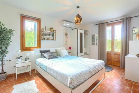 Bedroom 3 with en su