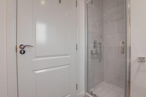 UpStairBathroomAn...