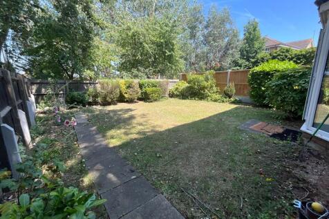 Ensign Close, Leigh-on-Sea photo 3