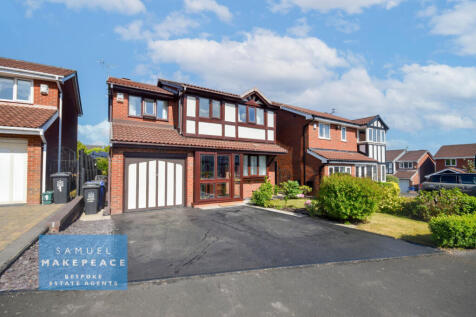 Four Bedroom Detached Property in Waterhayes