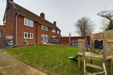 CAM03218G0-PR0535-STILL017