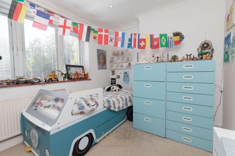 Bedroom / Nursery