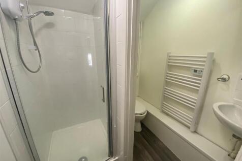 19 Vere Street - shower room.jpg