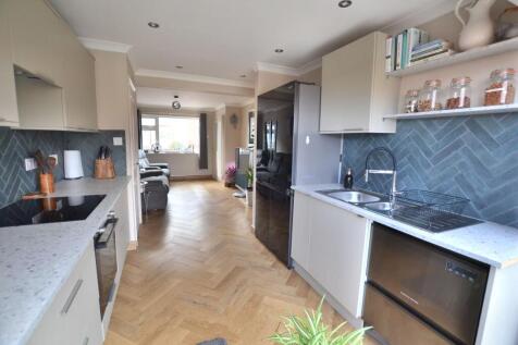 Fitted Kitchen