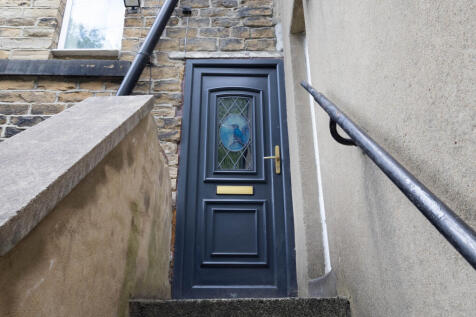 Flat At, Leeds Road, Idle, Bradford photo 5