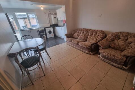 5 Marloes Walk, Sydenham, Leamington Spa photo 3