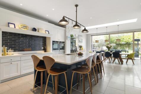 Kitchen/Breakfast Rm