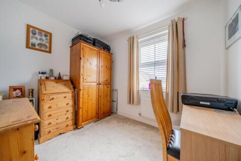 1348626-5-68b6e020b6321