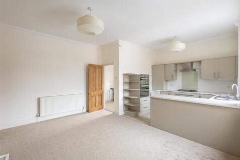 Open Plan Lounge/Kitchen