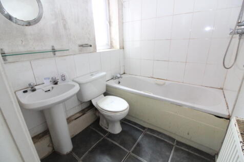 Bathroom T202604011147.jpg