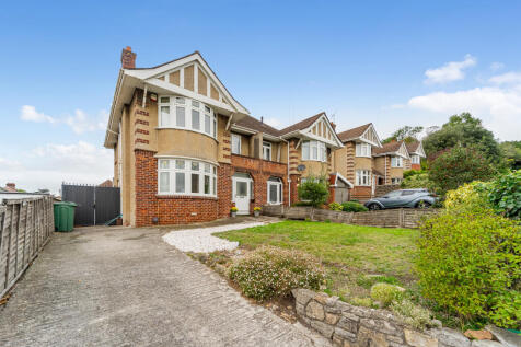 3 bed semi-detached house for sale
