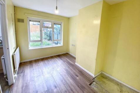 72 Poynder Road, Corsham, Wiltshire, SN13 9LZ