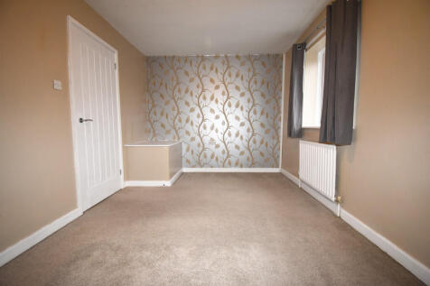 Marlwood Close, Longford, Coventry photo 5