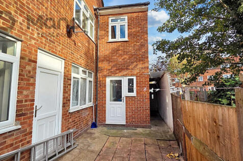 WhatsApp Image 2025-11-19 at 11.34.28