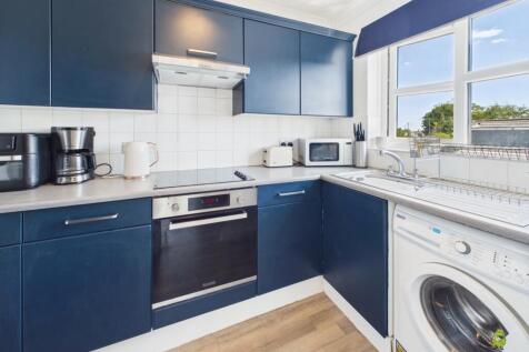 Presented by Clinton at EweMove Bexleyheath and Da