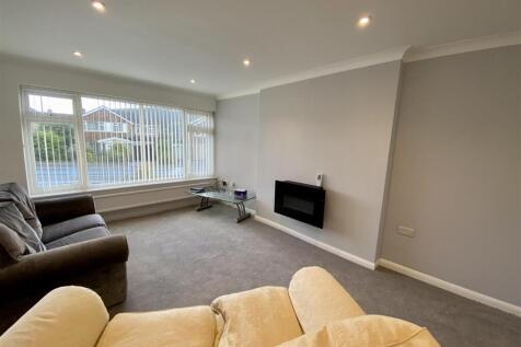 12 foxglove rd lounge.jpg
