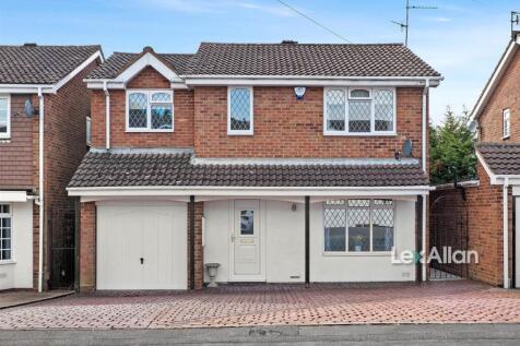 Finsbury Drive Brierley Hill 2.jpg
