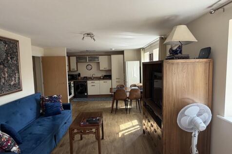 John Clare Close, Oakham photo 4