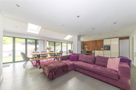 Kitchen Family Room
