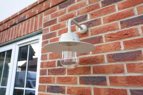 1578342896 - 5 Amberwood Grove -33.jpg