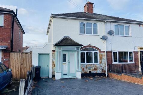 3-bed semi-detached on Lewis Road,Stourbridge,West Midlands, £1,095/mo
