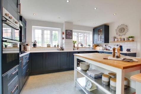 Kitchen / Breakfast Room