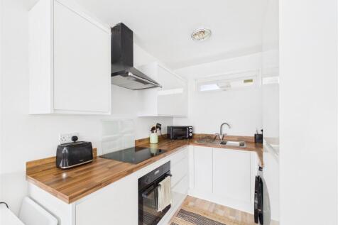 1 bedroom Apartment To Rent