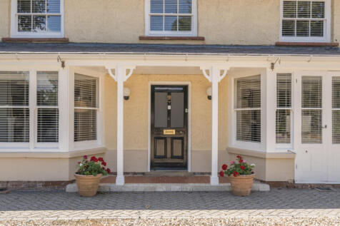 -68932fc0866ae-l-1318151-27-689231980e49c