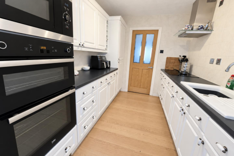 Hambleton Grove, Darlington photo 3