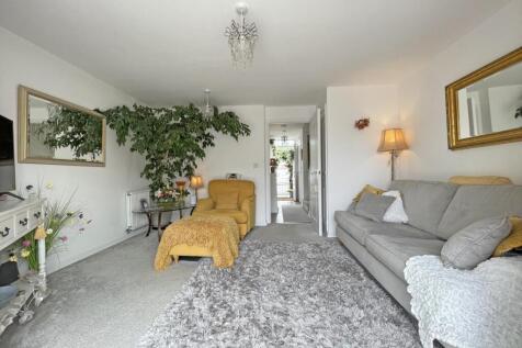 Efford Road 96 - Lounge Front.jpg