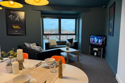 Longdales Lodge - Premium Living.jpeg