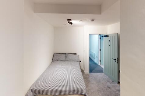 Lower-Pavement-Flat-5-Bedroom(11)