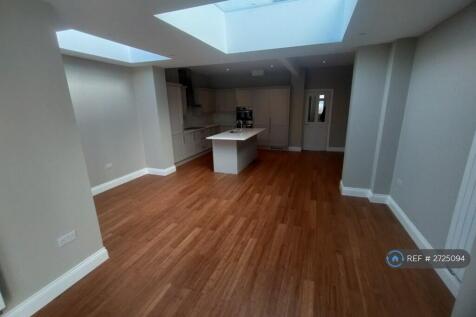 Kitchen / Living Room