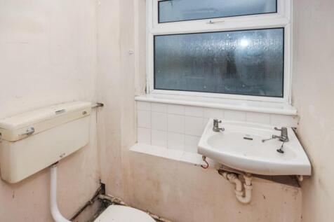 64 Longsands Road, St. Neots, Cambridgeshire PE19 1TE