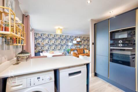 21 Woodminton Drive (4).jpg