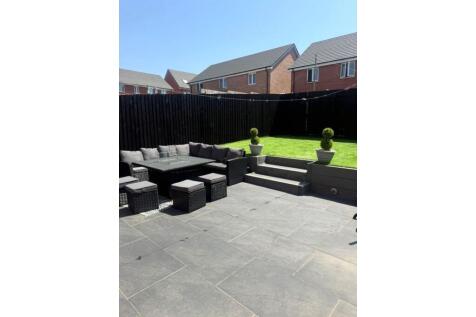 Heol Y Gylfinir, Pontyclun, CF72 photo 4