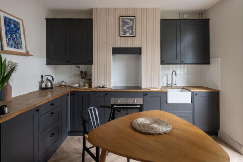 Hove, BN3 - property photo