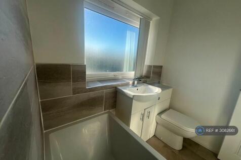Cotswold Crescent, Billingham, TS23 photo 4